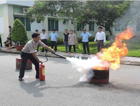 Trung tâm Khai thác Hạ tầng tổ chức tập huấn công tác phòng cháy chữa cháy năm 2015 ( 26/10/2015 )