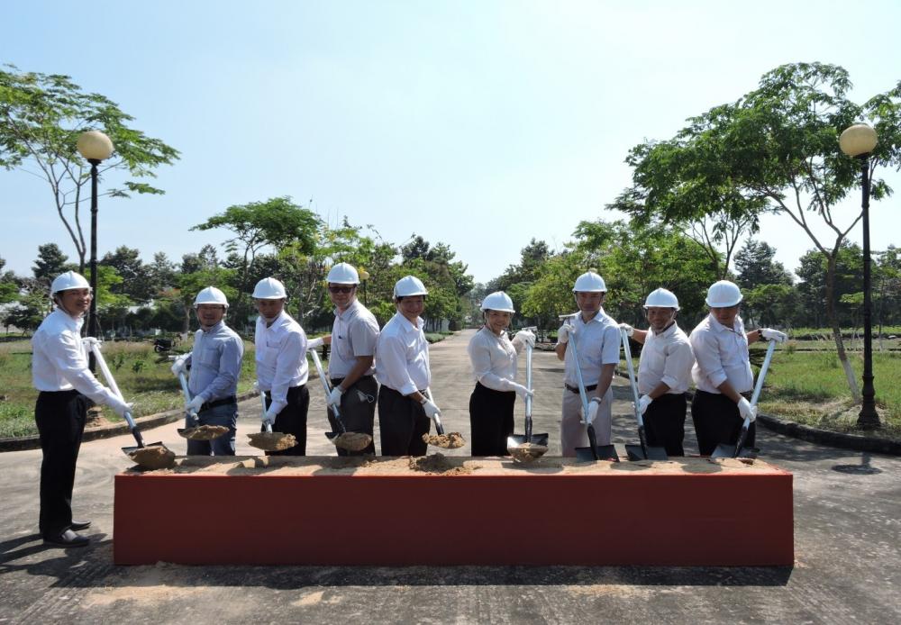 Khởi công dự án đầu tư xây dựng điểm sinh hoạt hướng nghiệp và trang bị phương tiện vận chuyển phục vụ tham quan hướng nghiệp cho học sinh, sinh viên tại Khu Nông nghiệp Công nghệ cao Khởi công dự án đầu tư xây dựng điểm sinh hoạt hướng nghiệp và trang bị phương tiện vận chuyển phục vụ tham quan hướng nghiệp cho học sinh, sinh viên tại Khu Nông nghiệp Công nghệ cao