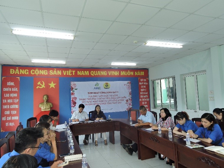 Công đoàn Cơ sở Thành viên Trung tâm Khai thác Hạ tầng tổ chức sinh hoạt Công đoàn quý III và Tọa đàm “Viên chức lao động đóng góp ý kiến xây dựng hoạt động du lịch nông nghiệp tại Khu Nông nghiệp Công nghệ cao” Công đoàn Cơ sở Thành viên Trung tâm Khai thác Hạ tầng tổ chức sinh hoạt Công đoàn quý III và Tọa đàm “Viên chức lao động đóng góp ý kiến xây dựng hoạt động du lịch nông nghiệp tại Khu Nông nghiệp Công nghệ cao”