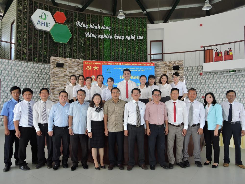 Trung tâm Khai thác Hạ tầng tổ chức Hội nghị Công chức – Viên chức năm 2020 Trung tâm Khai thác Hạ tầng tổ chức Hội nghị Công chức – Viên chức năm 2020