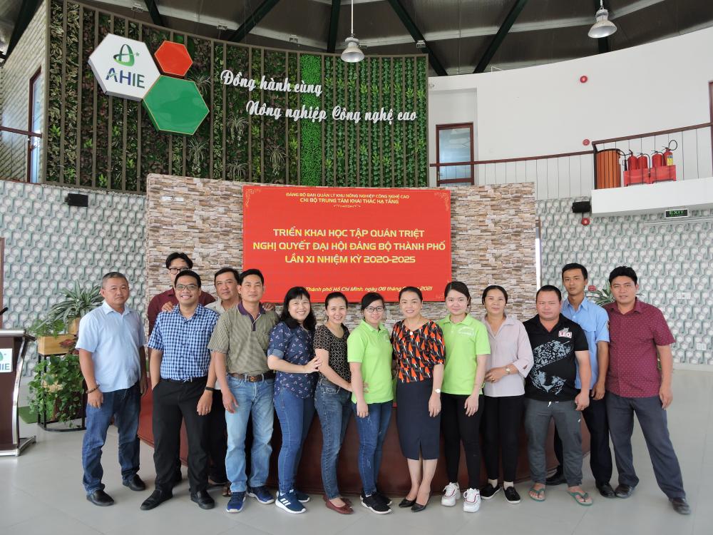 Trung tâm Khai thác Hạ tầng tổ chức triển khai, quán triệt Nghị quyết Đại Hội Đảng bộ thành phố Hồ Chí Minh lần thứ XI, nhiệm kỳ 2020 – 2025 Trung tâm Khai thác Hạ tầng tổ chức triển khai, quán triệt Nghị quyết Đại Hội Đảng bộ thành phố Hồ Chí Minh lần thứ XI, nhiệm kỳ 2020 – 2025