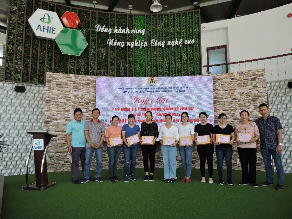 Công Đoàn CSTV Trung tâm Khai thác Hạ tầng họp mặt kỷ niệm 111 năm Ngày Quốc tế Phụ nữ (8-3-1910 - 8-3-2021) và 1981 năm khởi nghĩa Hai Bà Trưng Công Đoàn CSTV Trung tâm Khai thác Hạ tầng họp mặt kỷ niệm 111 năm Ngày Quốc tế Phụ nữ (8-3-1910 - 8-3-2021) và 1981 năm khởi nghĩa Hai Bà Trưng