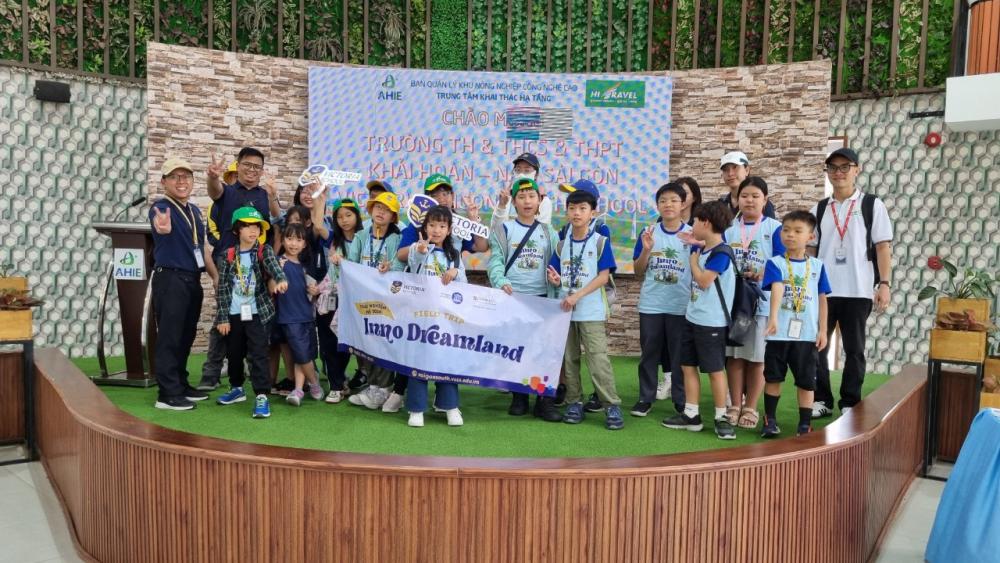 Trường TH - THCS - THPT Victoria Tham quan, Học tập, Trải nghiệm tại Khu Nông nghiệp Công nghệ cao Trường TH - THCS - THPT Victoria Tham quan, Học tập, Trải nghiệm tại Khu Nông nghiệp Công nghệ cao