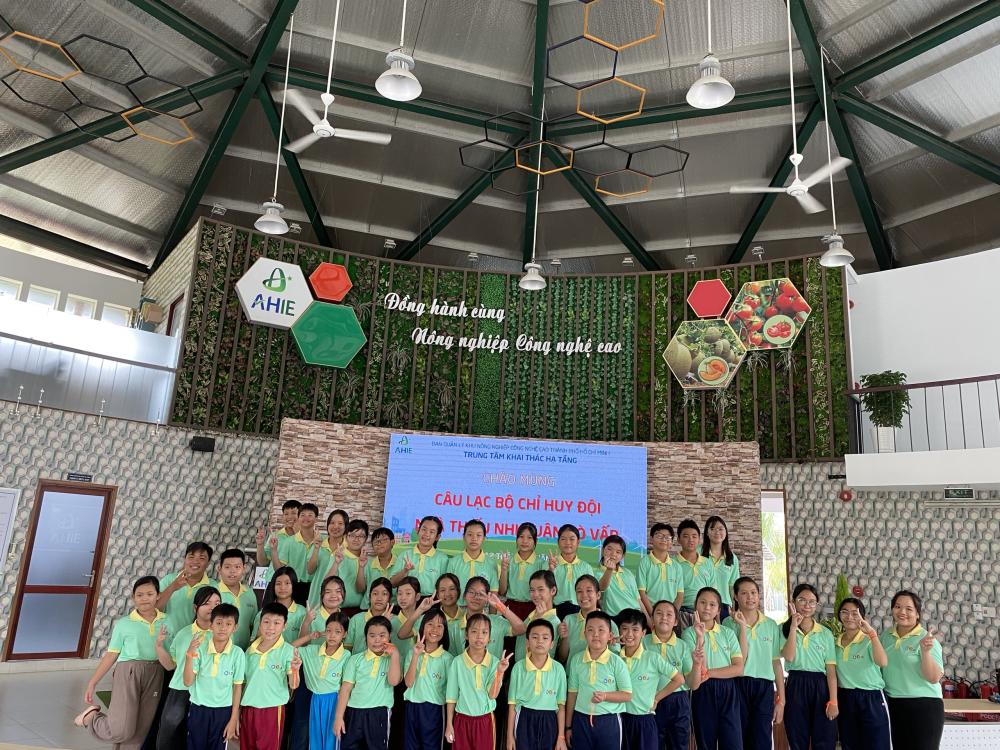 Câu lạc bộ Chỉ huy đội - Nhà thiếu nhi quận đoàn Gò Vấp Tham quan, Học tập, Trải nghiệm tại Khu Nông nghiệp Công nghệ cao Câu lạc bộ Chỉ huy đội - Nhà thiếu nhi quận đoàn Gò Vấp Tham quan, Học tập, Trải nghiệm tại Khu Nông nghiệp Công nghệ cao