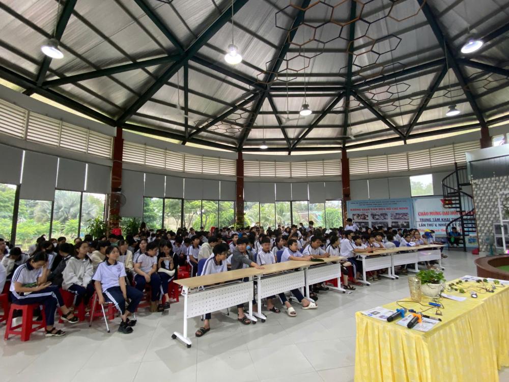 Trường THCS Phú Mỹ Tham quan, Học tập, Trải nghiệm tại Khu Nông nghiệp Công nghệ cao Trường THCS Phú Mỹ Tham quan, Học tập, Trải nghiệm tại Khu Nông nghiệp Công nghệ cao