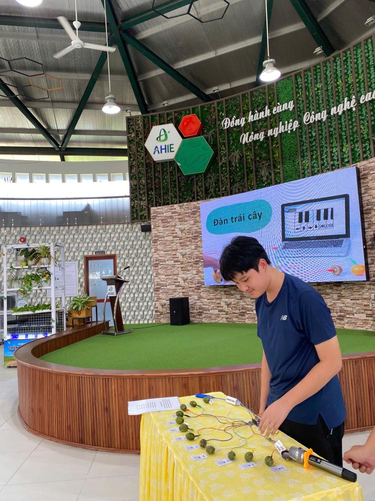 Trường CHIJ KATONG SINGAPORE Tham quan, Học tập, Trải nghiệm tại Khu Nông nghiệp Công nghệ cao Trường CHIJ KATONG SINGAPORE Tham quan, Học tập, Trải nghiệm tại Khu Nông nghiệp Công nghệ cao