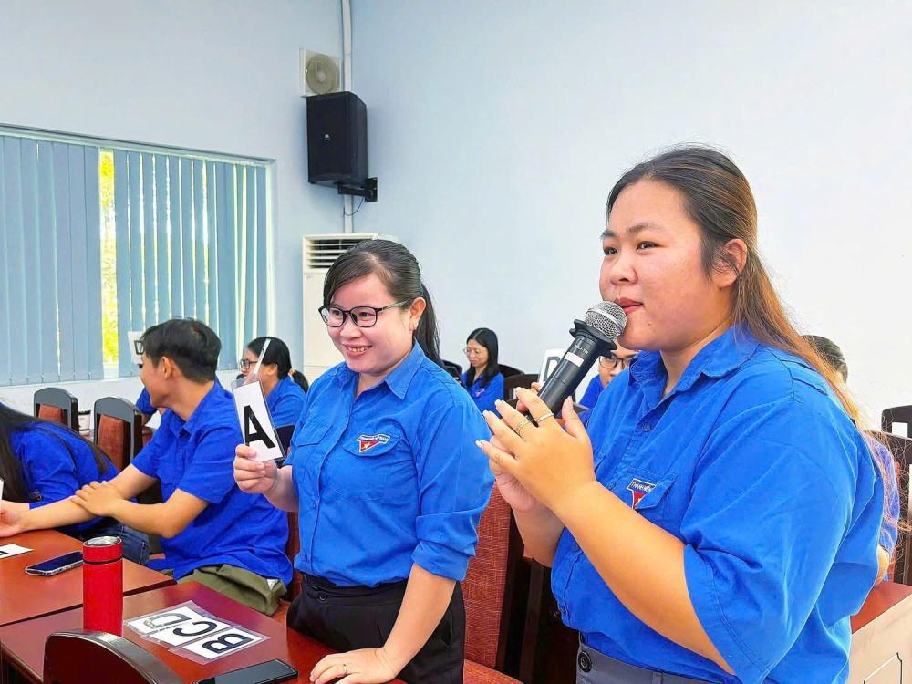 Chi đoàn Trung tâm Khai thác Hạ tầng tích cực tham gia Hội thi "Rung Chuông Vàng" kỷ niệm các ngày lễ lớn của dân tộc