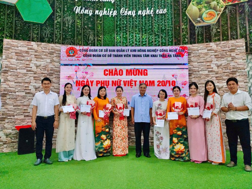 Công đoàn Cơ sở thành viên Trung tâm Khai thác Hạ tầng tổ chức họp mặt kỷ niệm 20/10